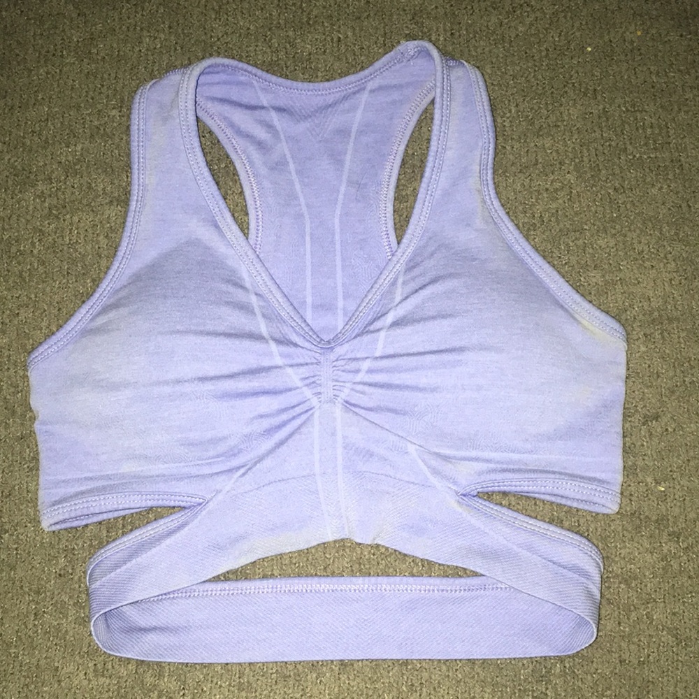 Alphalete Stratus Sport Bra, size SMALL shade Digital Violet